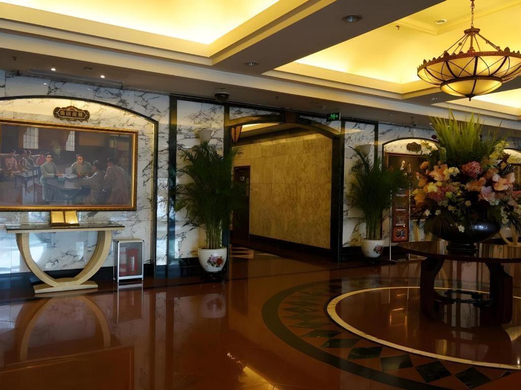 Dong Fang Hotel Pechino Esterno foto