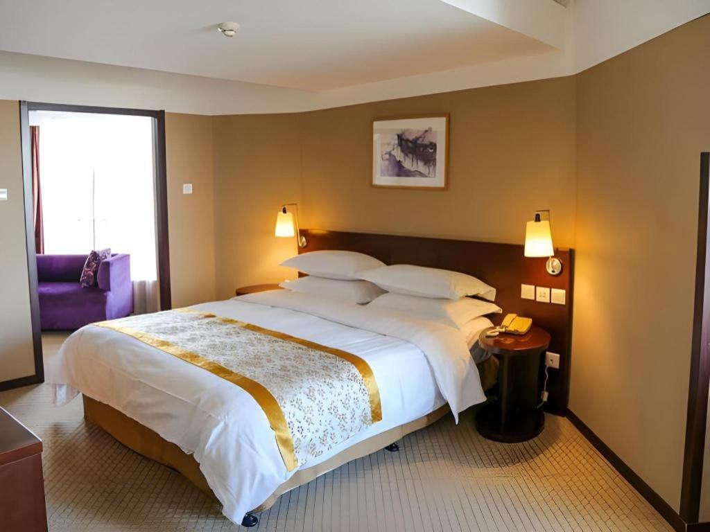 Dong Fang Hotel Pechino Esterno foto