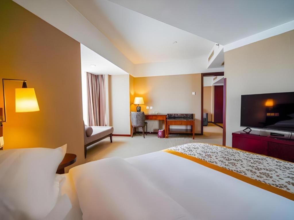 Dong Fang Hotel Pechino Esterno foto