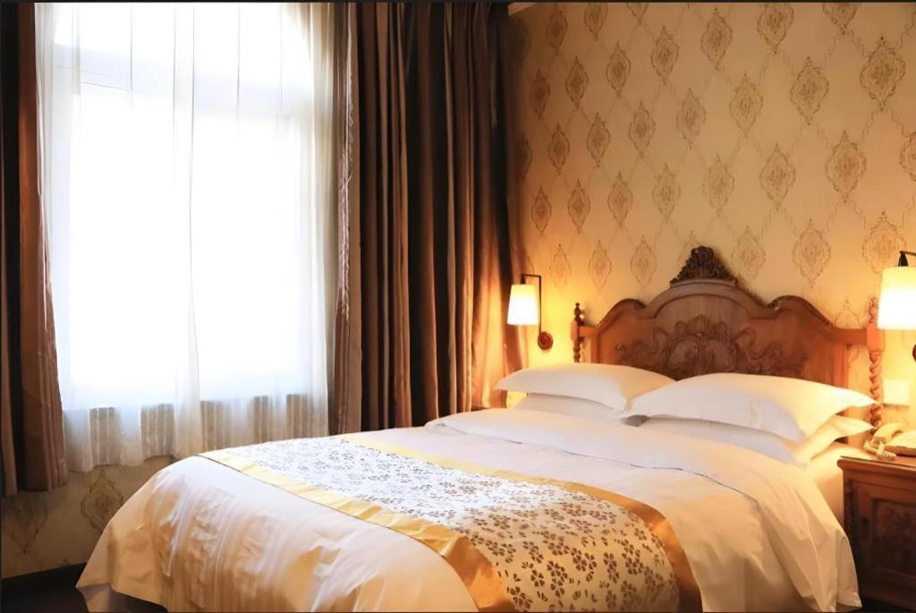 Dong Fang Hotel Pechino Esterno foto